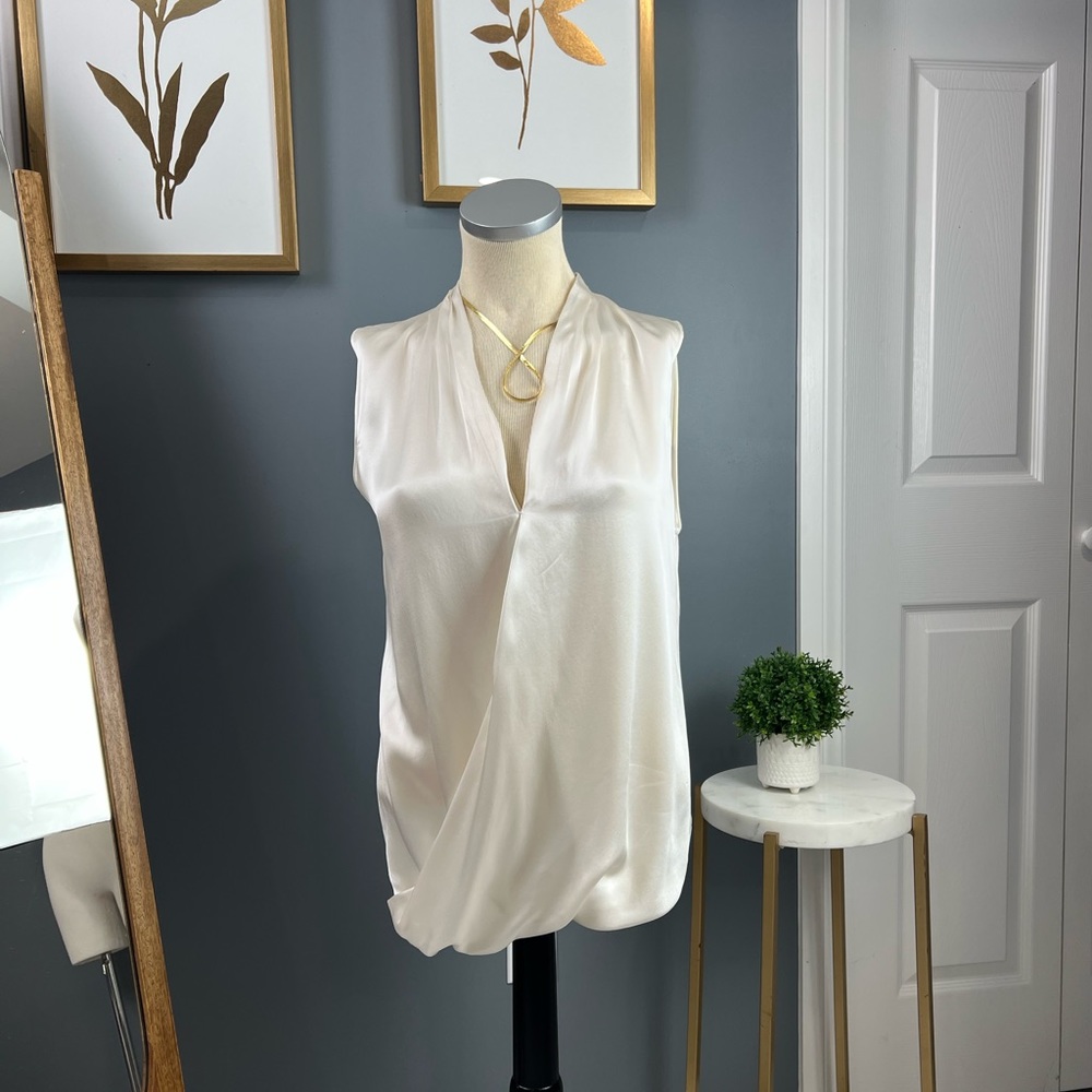 Bailey 44 , size medium, is new condition
